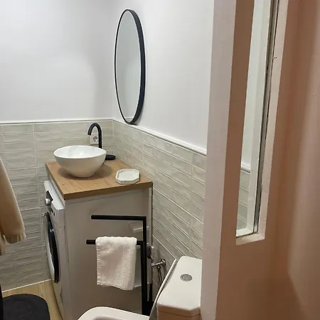 شقة Garsoniera Sagului *